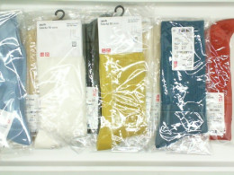 Large set of 7 pairs of socks, different colors. Size 25-27