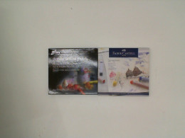 Set of 2 Crayons in a small box 