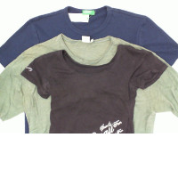 Set of 3 Multi-colored short-sleeved round neck shirt Set of 3 Multi-colored short-sleeved round neck shirt