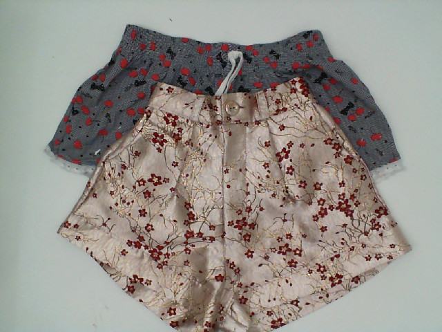 Set of 2 Women's patterned shorts Set of 2 Women's patterned shorts