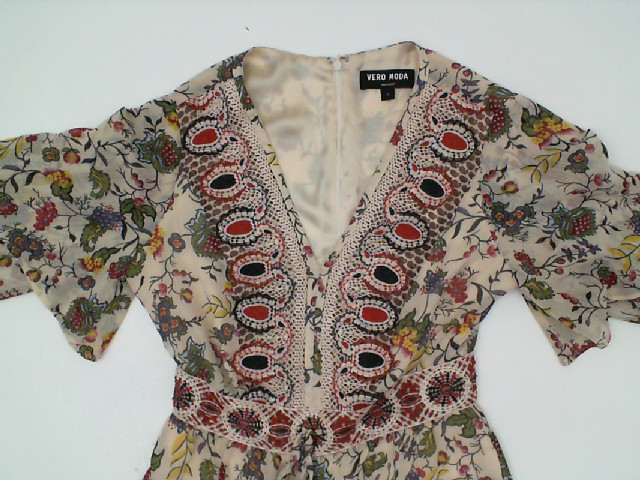 Cream-white short dress with floral pattern Cream-white short dress with floral pattern