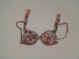 Women's pink floral bra Women's pink floral bra