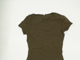 Green women's round neck shirt