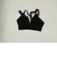 Black sports bra