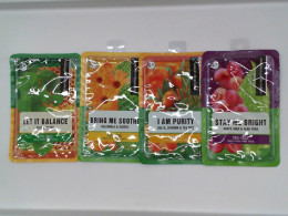 Set of 4 STAY ME BRIGHT MASK Set of 4 STAY ME BRIGHT MASK