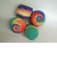 Set of 4 knitted balls