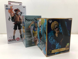 Big SALE! Set of 3 Japanese figures of Various sizes