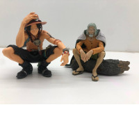 Big SALE! Set of 2 Japanese figures: Sitting heroes One Piece