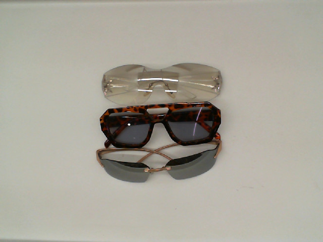 Set of 3 Sunglasses Set of 3 Sunglasses