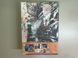 A set of books of 4 volumes, in Thai + inside there are card inserts 5 pcs.