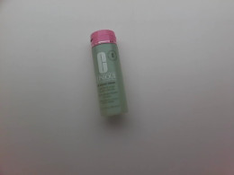 Makeup remover toner Makeup remover toner