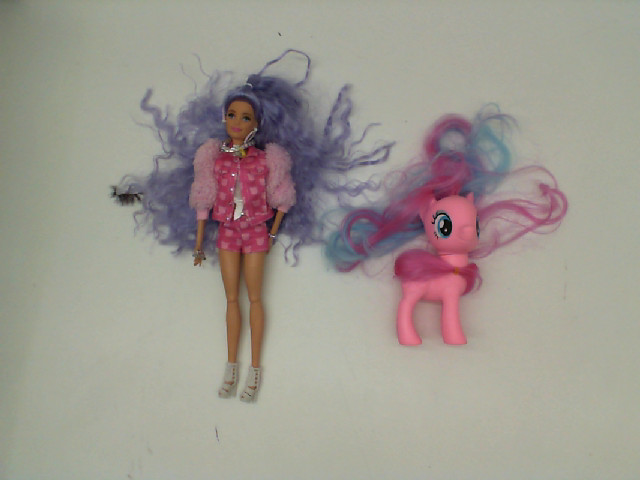 Set of 2 Barbie doll Set of 2 Barbie doll