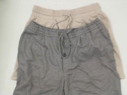 Set of 2 Men's grey and cream shorts 