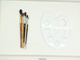Painting set: brushes and palette Painting set: brushes and palette