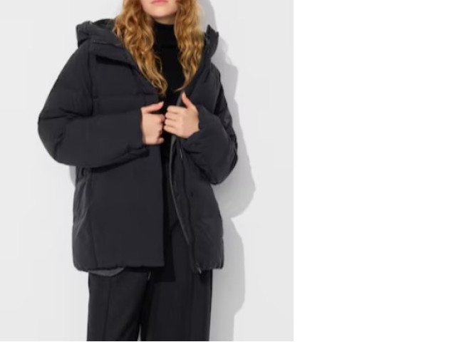 Black UNIQLO Seamless Down Short Coat Black UNIQLO Seamless Down Short Coat