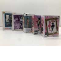 BIG SALE! Set of 5 Japanese figures "Madoka"