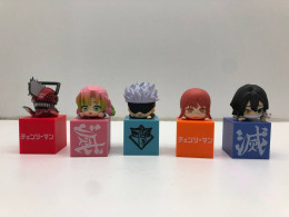 BIG SALE! Set of 5 Japanese mini figures "Cubicks"