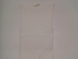 Women's white sleeveless shirt size ss Women's white sleeveless shirt size ss