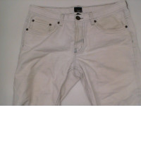 Women's white cropped jeans