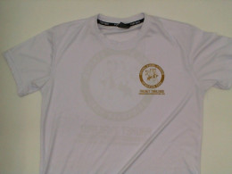 White round neck t-shirt with Thai boxing pattern Size M White round neck t-shirt with Thai boxing pattern Size M