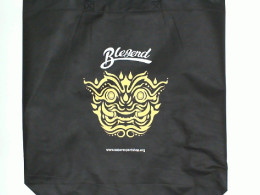 Black cloth bag with Thai pattern