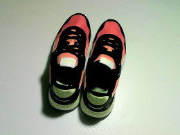 Puma R78 Voyage Lace Up Pink Black Puma R78 Voyage Lace Up Pink Black