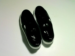 Puma Karen L Black Size 8 Puma Karen L Black Size 8