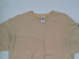 Light yellow round neck t-shirt Size XL