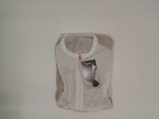 White long sleeve running shirt White long sleeve running shirt