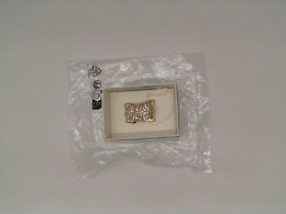 Gold ring decorated with beads