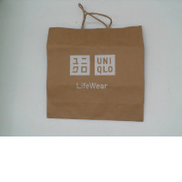 Paper bag UNIQLO 