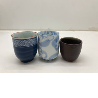 Set of 3 Medium-sized tall Japanese ceramic tea cup