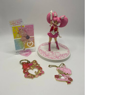 Sailor Moon set, of 1 figure, 1 anime-stand and 2 keychains