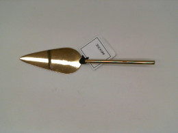 Gold cake spatula 