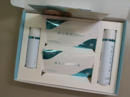 Gift set of ALAVIDA cosmetics, washing foam, face cream, face patches 2 packs