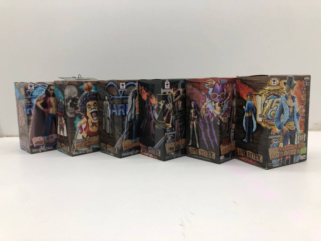 BIG SALE! Set of 6 Japanese small figures ONE PIECE collection BIG SALE! Set of 6 Japanese small figures ONE PIECE collection