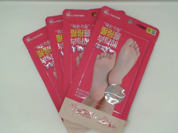 Set of 4  Daiso Foot Care Mask 