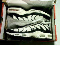 Nike sports shoes Nike sports shoes