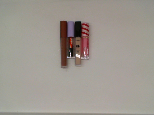 Set of 4 Reddish pink lipstick for women Set of 4 Reddish pink lipstick for women