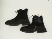 Black boots Black boots