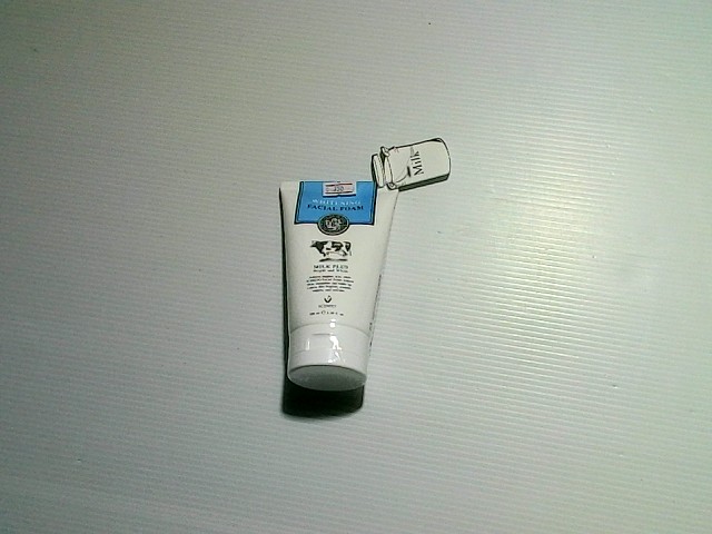 Facial cleansing foam Facial cleansing foam