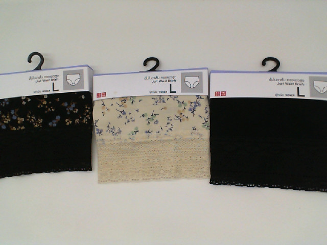 Set of 3 Women's high waisted floral shorts Set of 3 Women's high waisted floral shorts