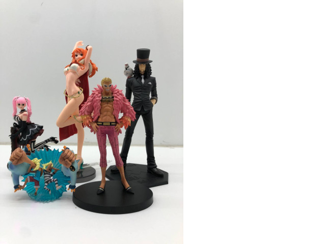 BIG SALE! Set of 5 figures ONE PIECE - used and without box BIG SALE! Set of 5 figures ONE PIECE - used and without box