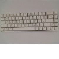 White wireless keyboard 
