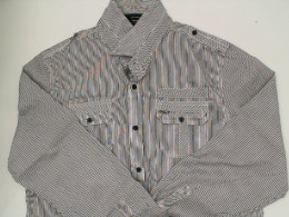 Black and white long-sleeved shirt Size L