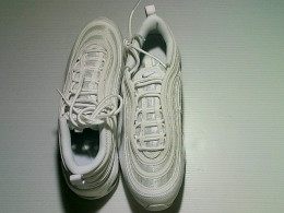 Nike sneakers white