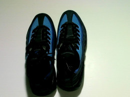 Nike Air sneakers in blue