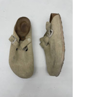 Men's cream-colored sandals