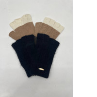 Set of 2 Black and cream winter gloves