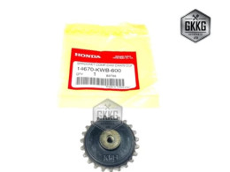 Oil pump drive gear, genuine, HONDA W110I DR110I SUPERCUB, product code 14670-KWB-600